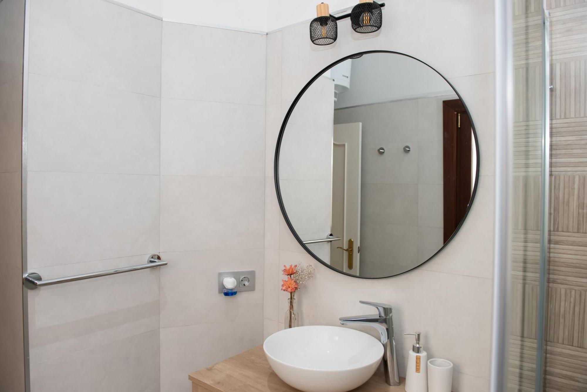 Appartement Charming & Quiet In Plaza Del Salvador *