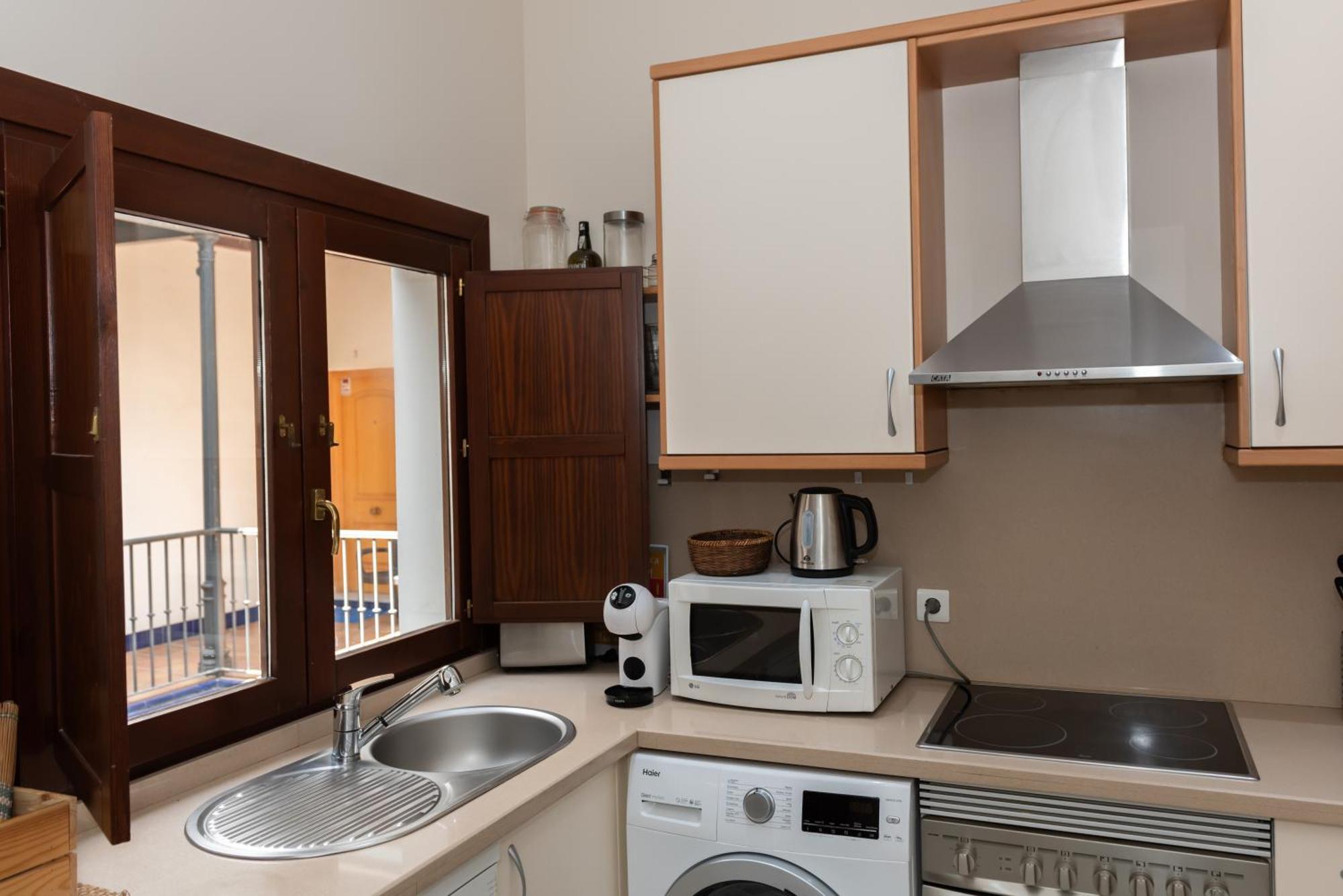 Charming & Quiet In Plaza Del Salvador Appartement