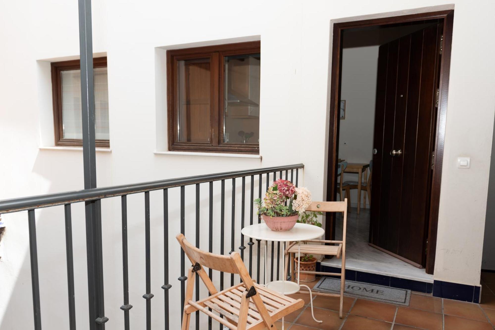 Charming & Quiet In Plaza Del Salvador Appartement *
